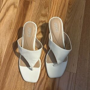 White thong wedge sandal size 9